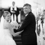 bride_walking_down_wedding_isle_photo