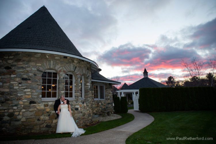 castle farms queens tavern wedding photo