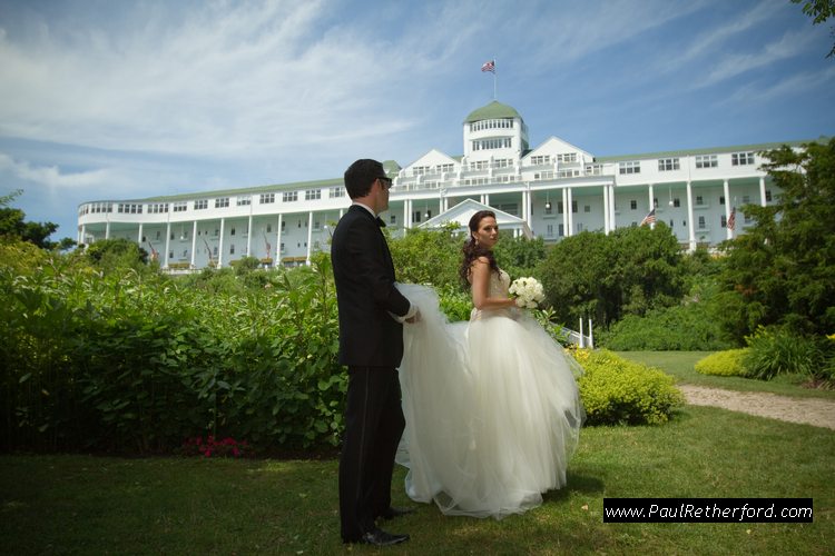 wedding photo grand hotel mackinac