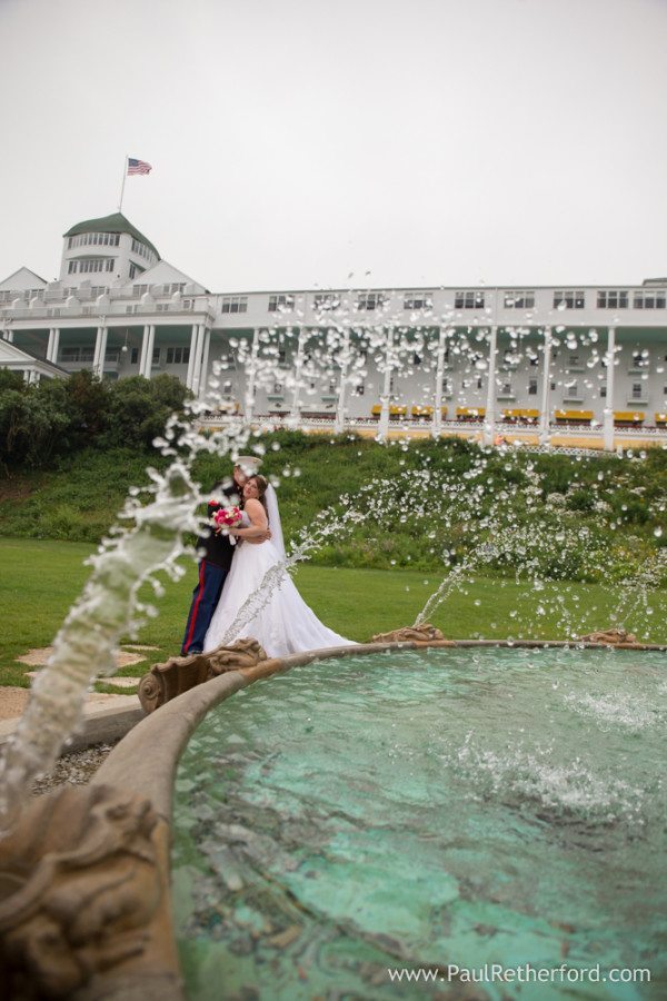 tea garden fountain wedding photo
