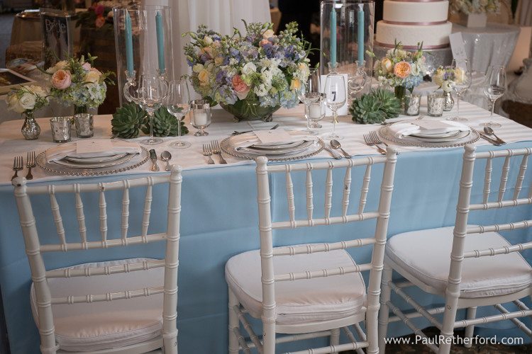 bay view inn bridal show booth photo