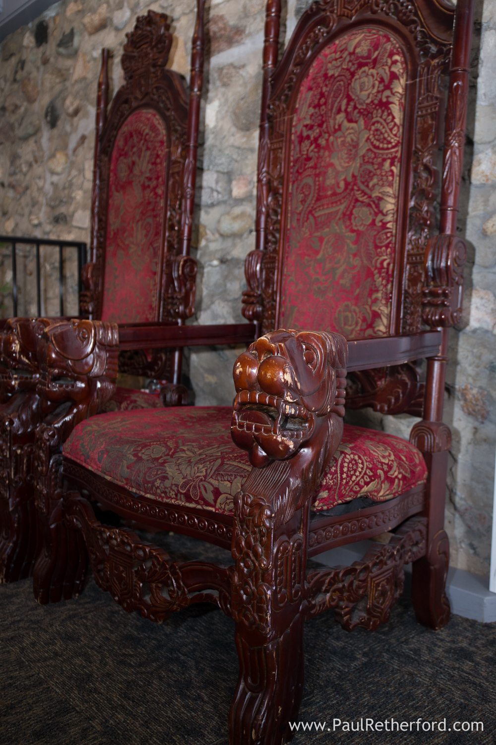king queen chairs photo