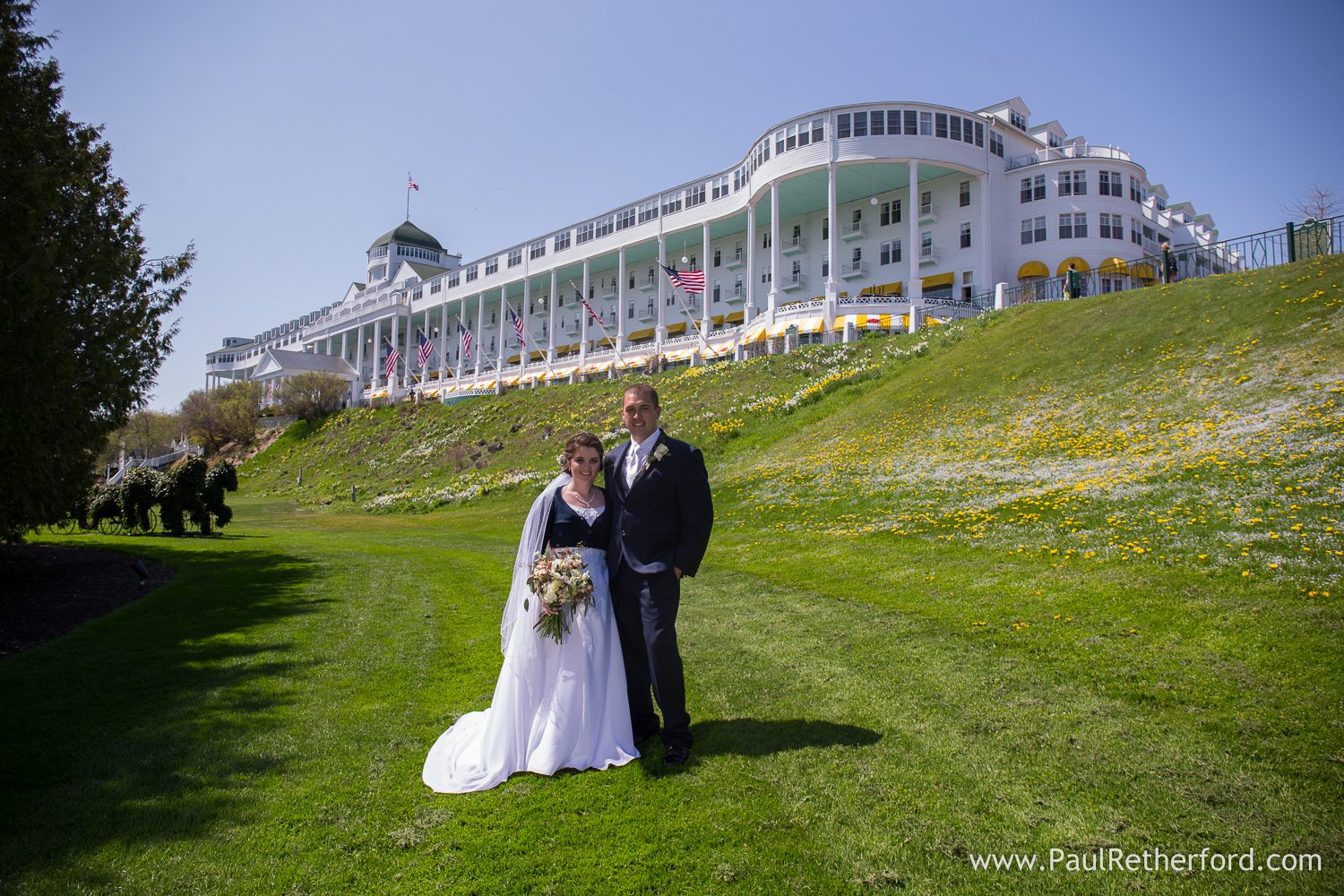 photo wedding couple grand hotel mackinac island