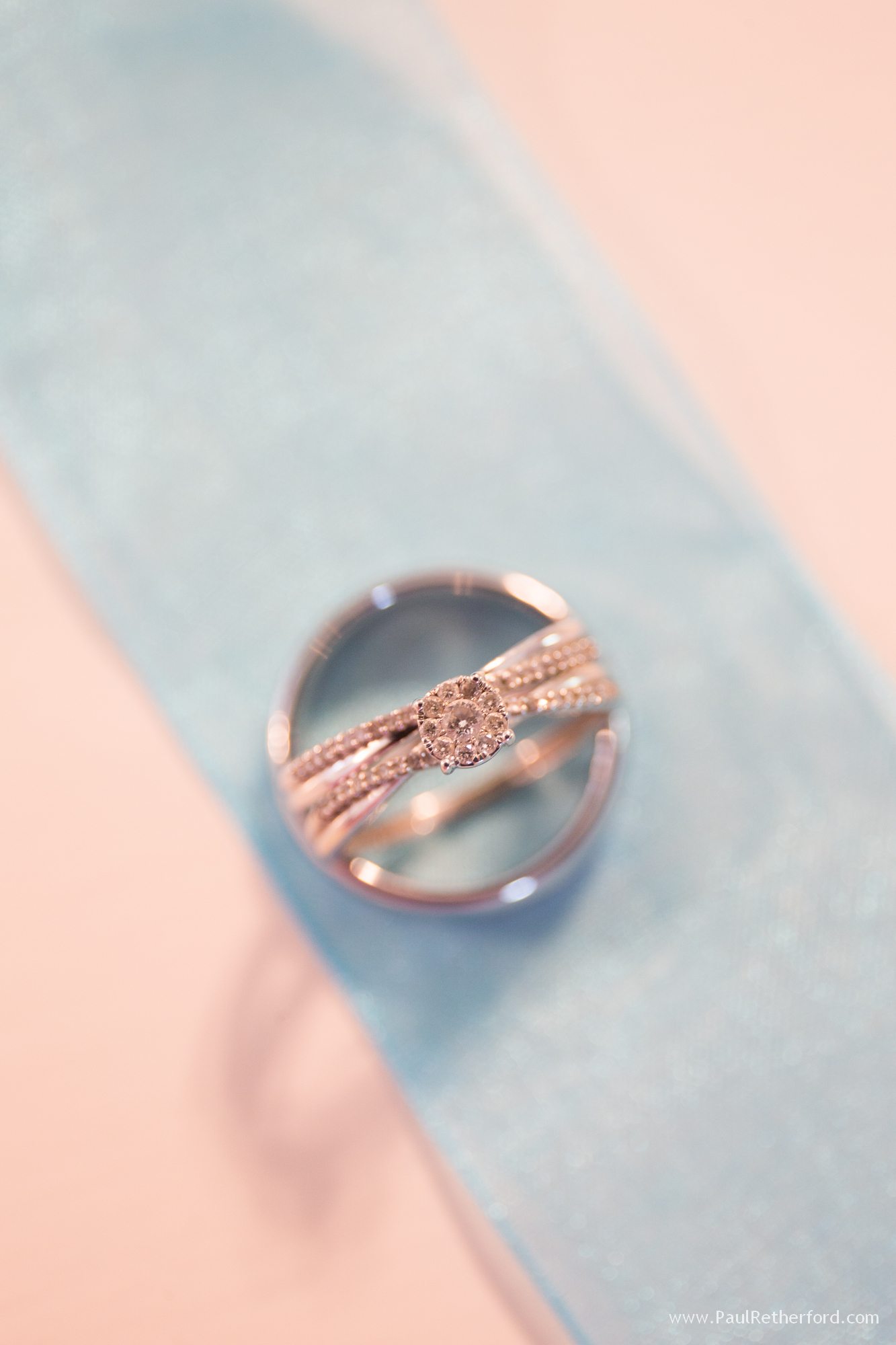 northern michigan ring wedding photo