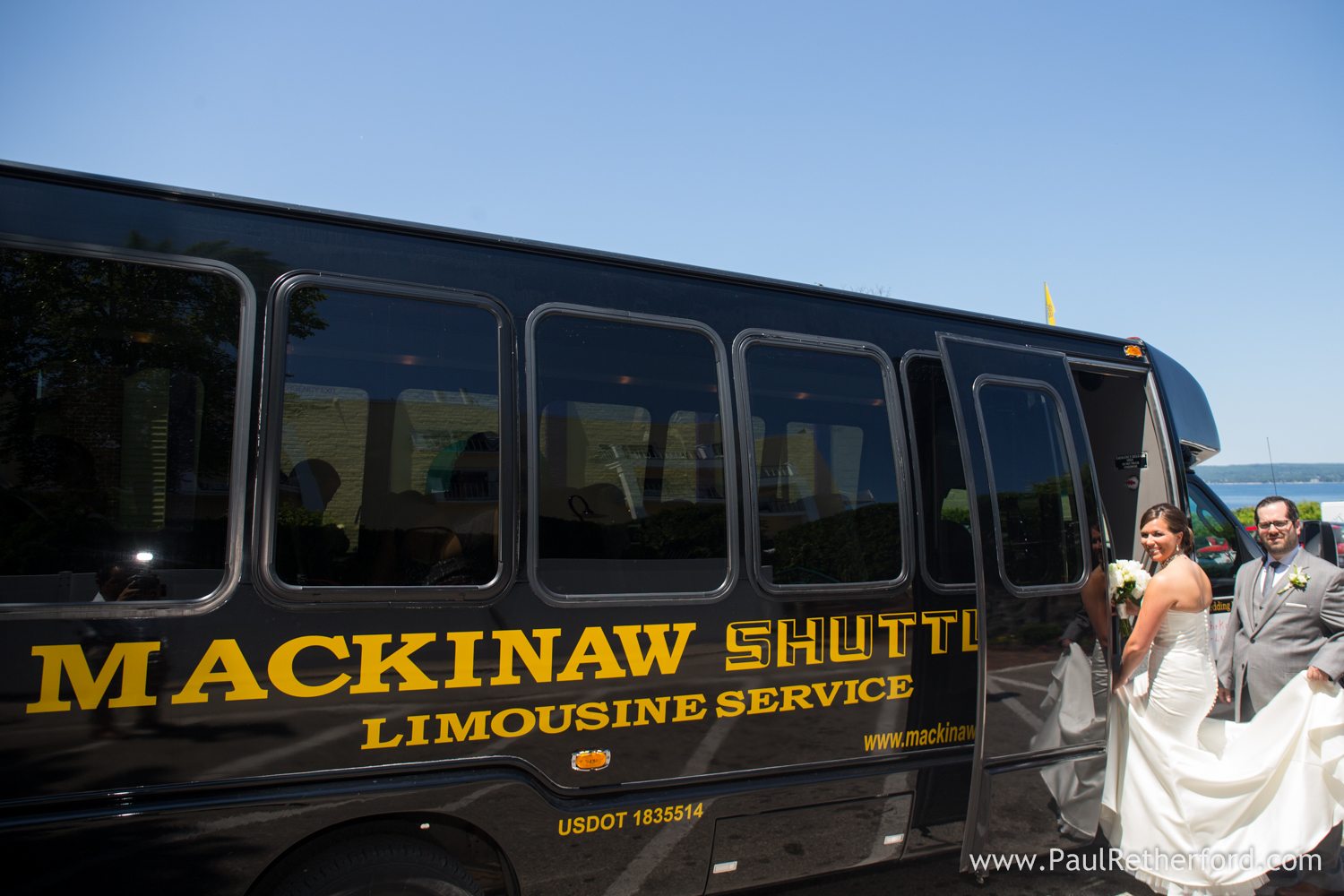 photo mackinaw shuttle bus