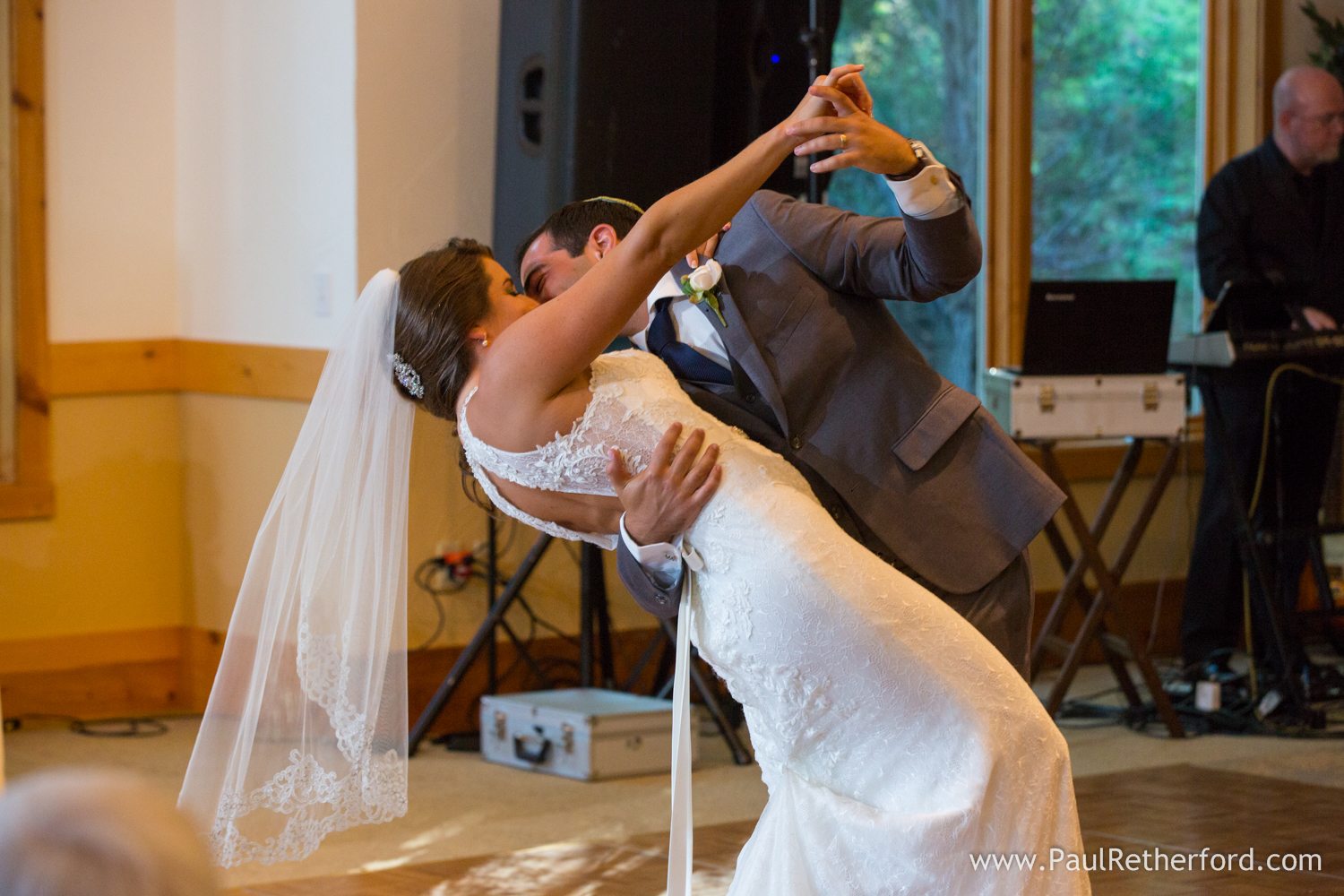 first dance kiss wedding photo
