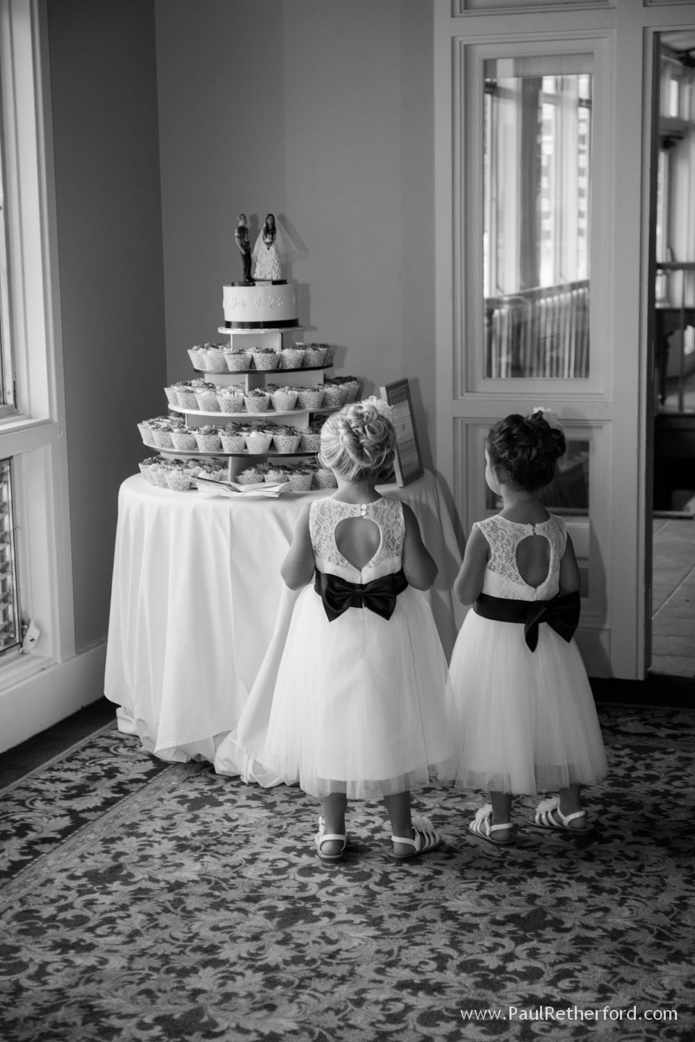 Tas T Creations wedding cake photo