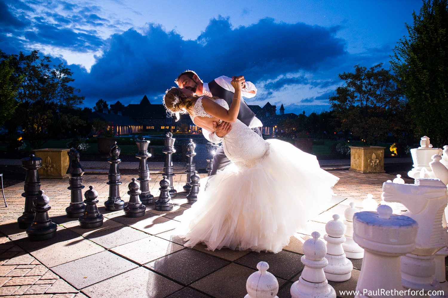 elegant wedding photo michigan
