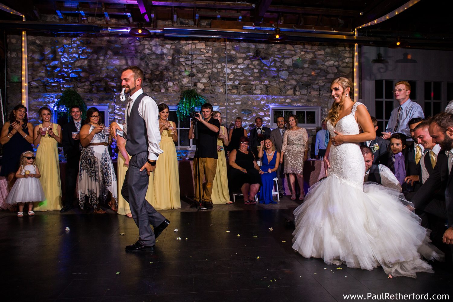 garter bouquet toss castle farms