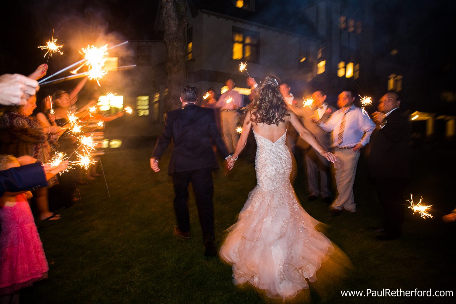 sparkler wedding photo mackinac island
