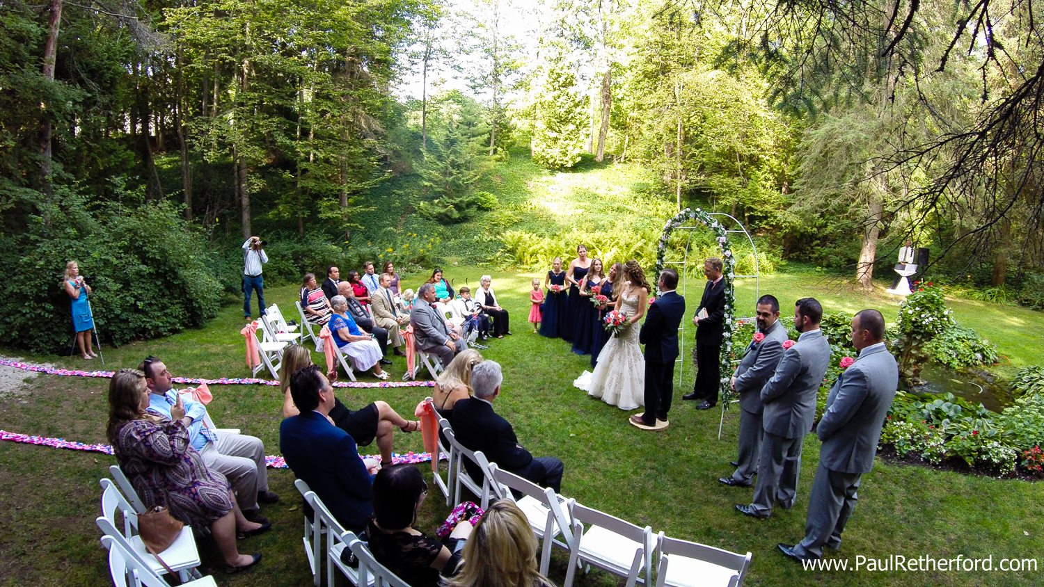 the grotto wedding photo mackinac island