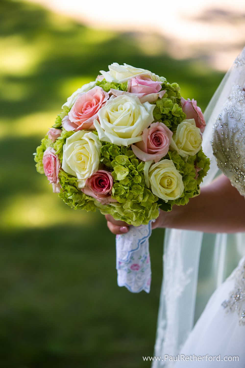 michaywe-gaylord-wedding-photo-33 flowers by josie wedding photo