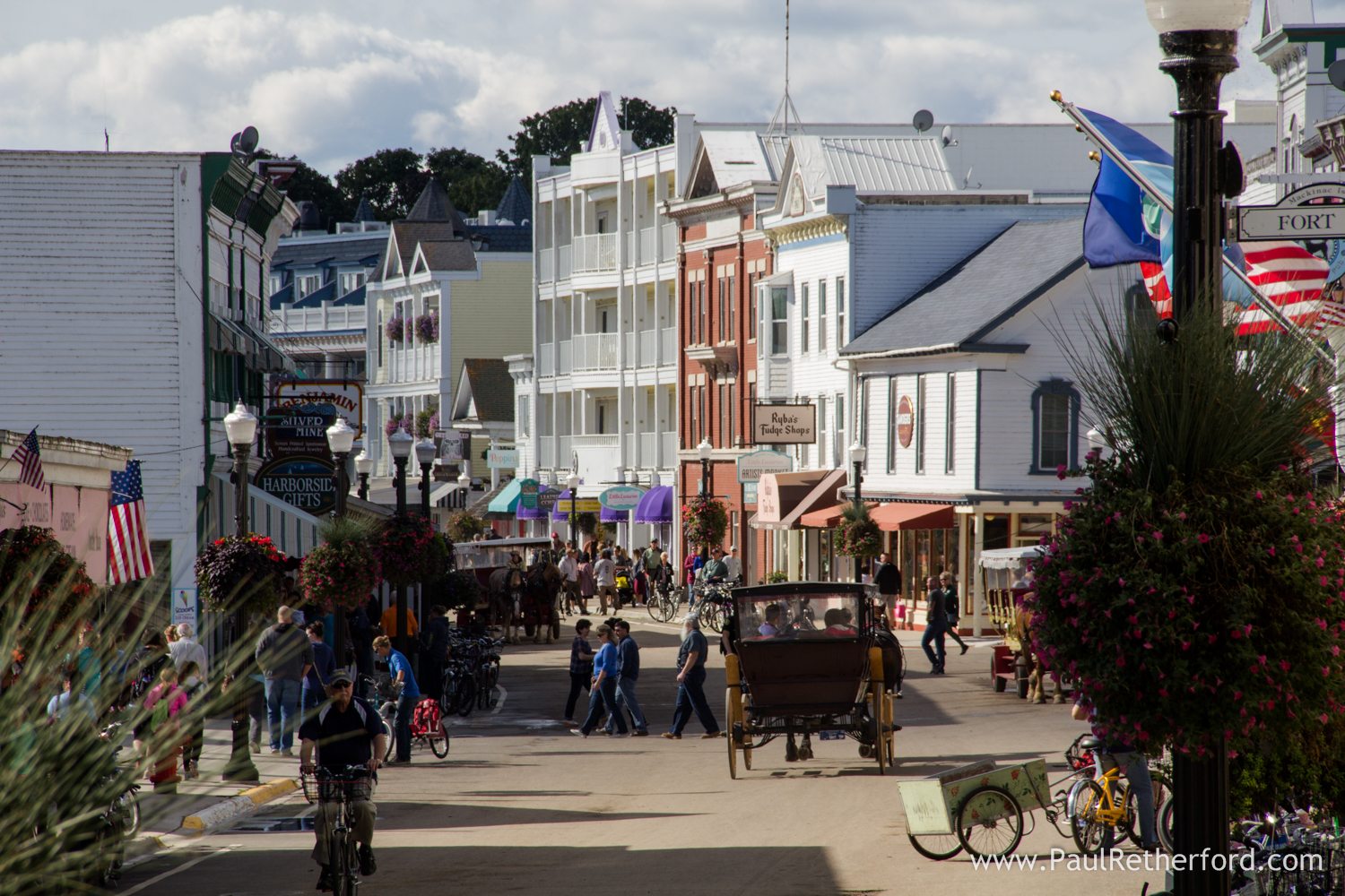 mackinac island downtown photo