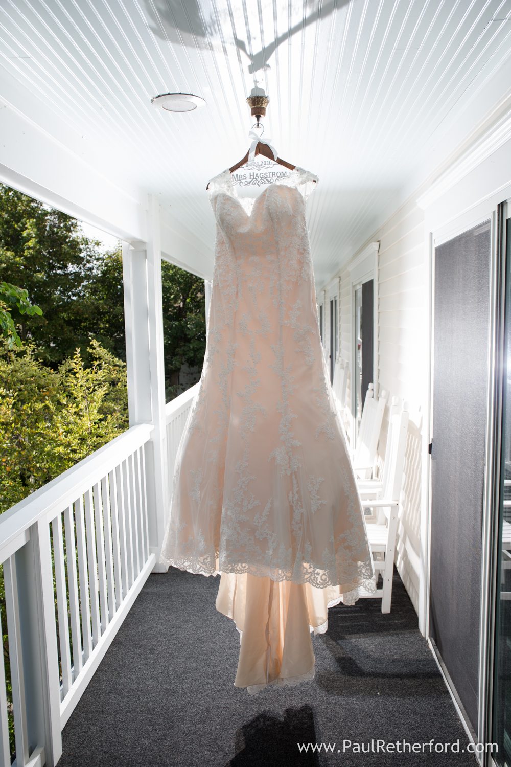 unique wedding dress photo mackinac island