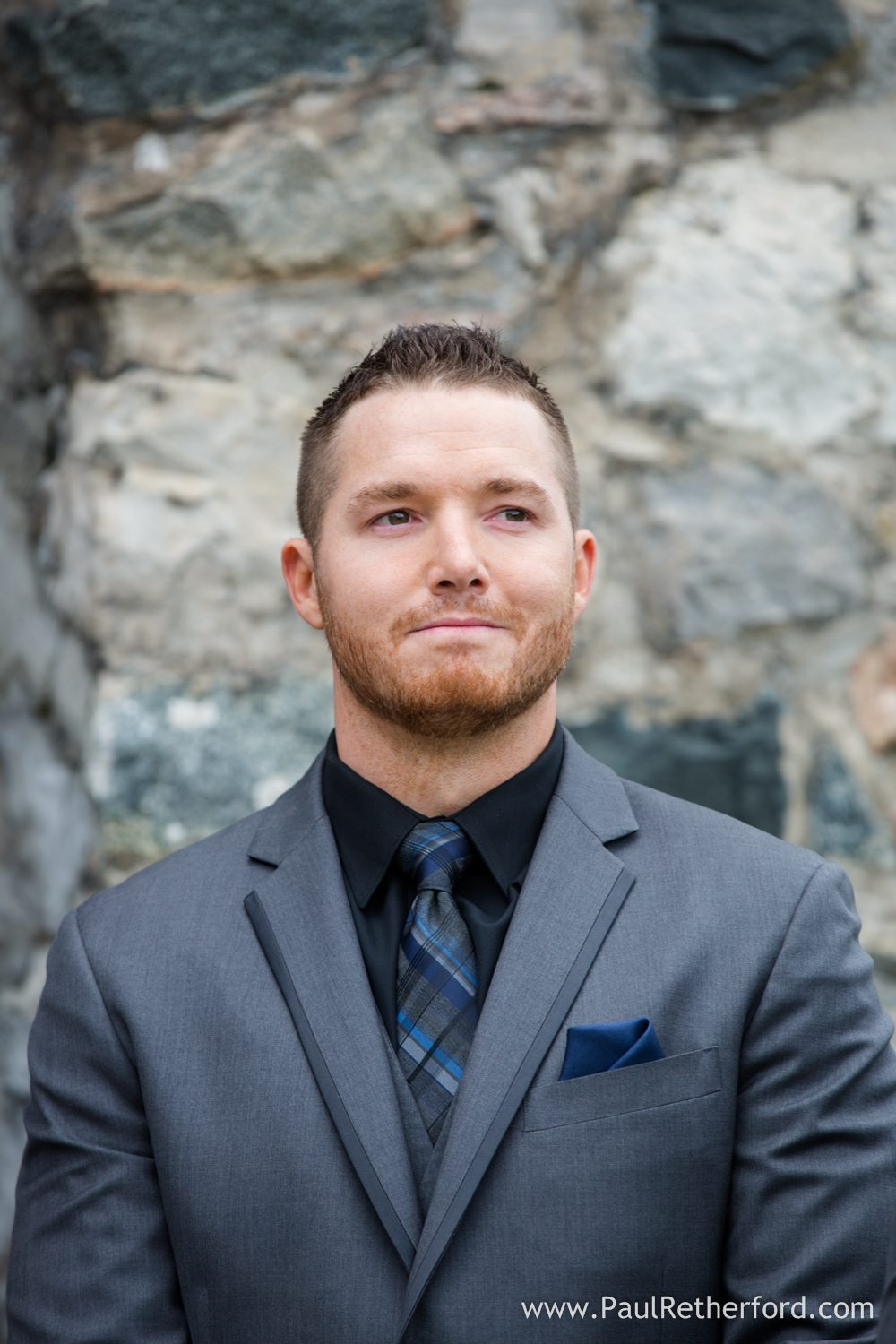 groom seeing bride first time photo