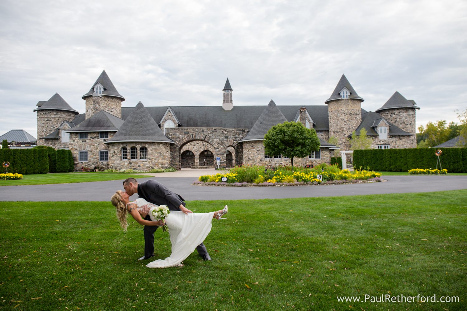 must have wedding photo castle farms