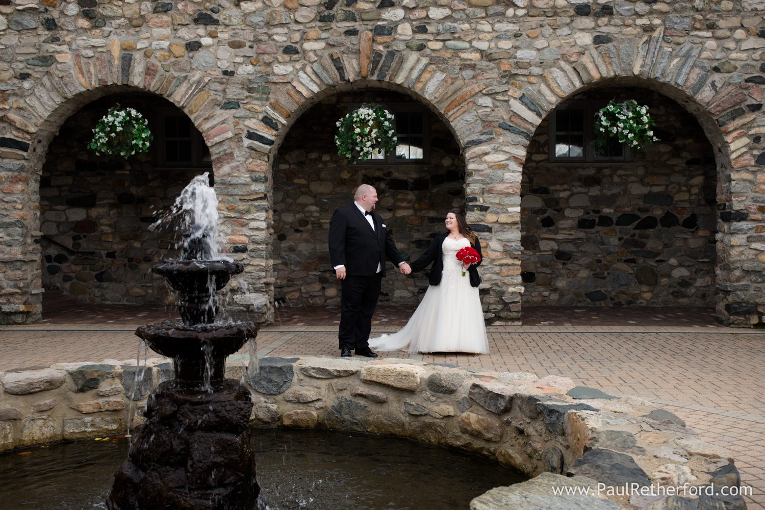 queens courtyard wedding castle farms
