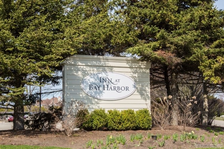 inn at bay harbor sign photo