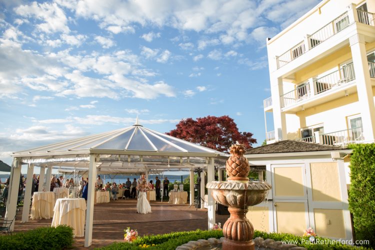 perry hotel rose garden wedding photo