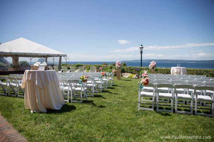 lawn wedding perry hotel wedding photo