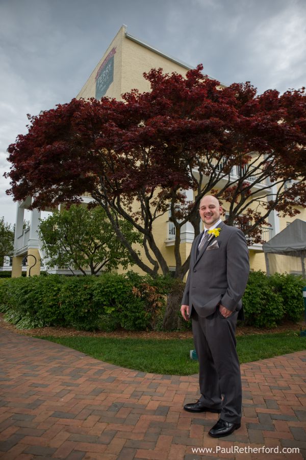 groom perry hotel wedding