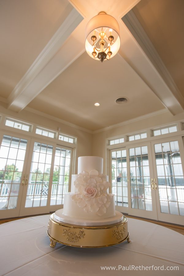 bella e dolce wedding cake photo