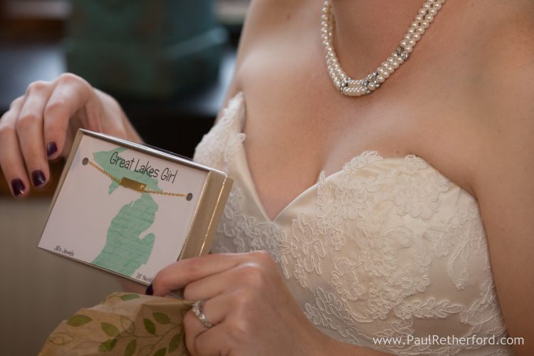 wedding gift favor bride photo