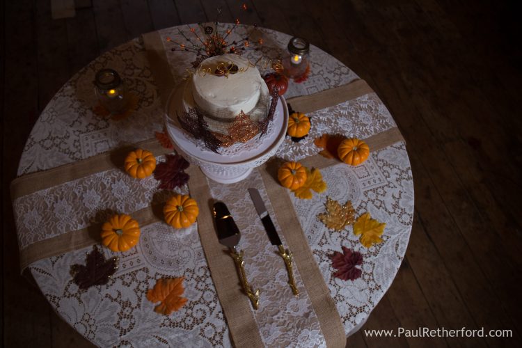 Katie MacInnes Wedding cake photo raona acres