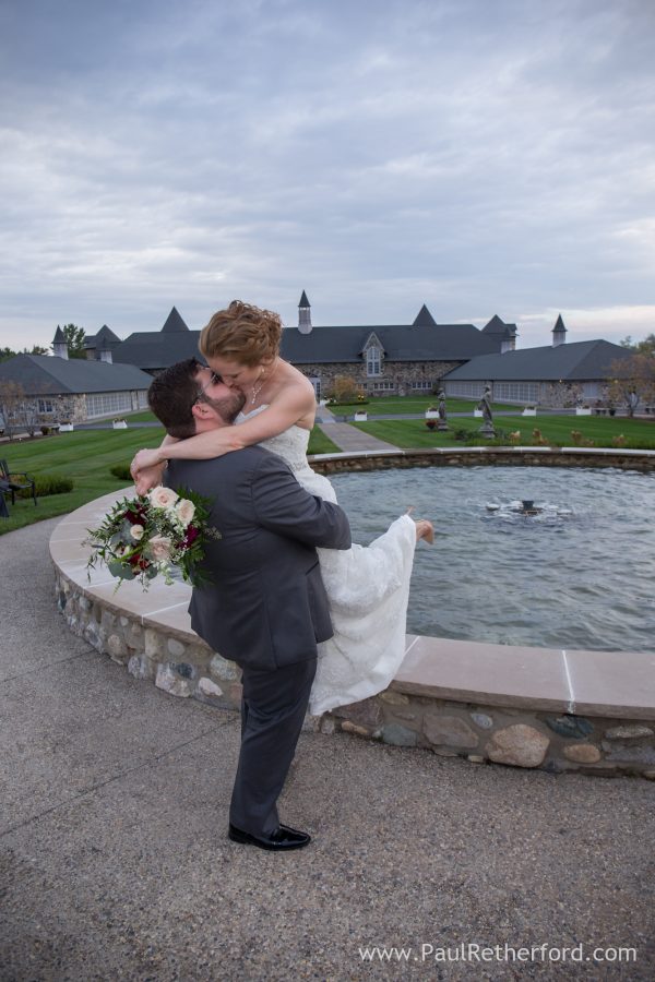 pure michigan love castle wedding photo