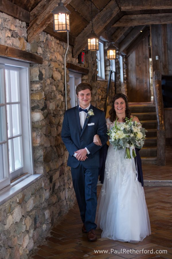 castle farms winter wedding photo