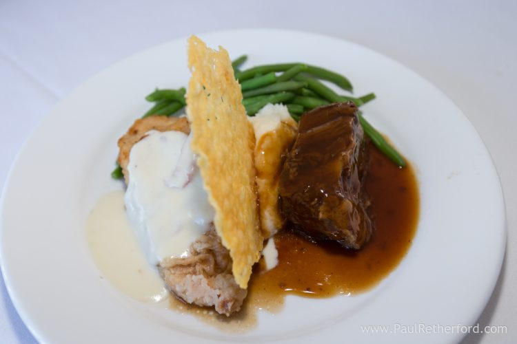 grey gables wedding dinner photo