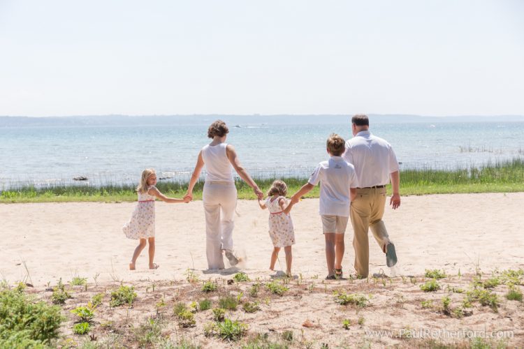 walk on the beach family photo harbor springs